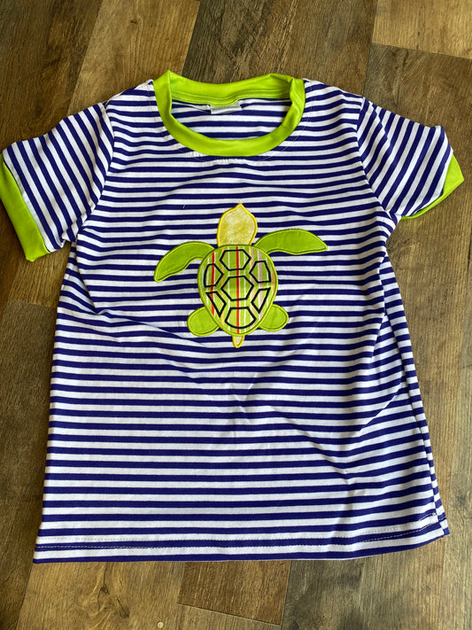 Turtle embroidered Tee